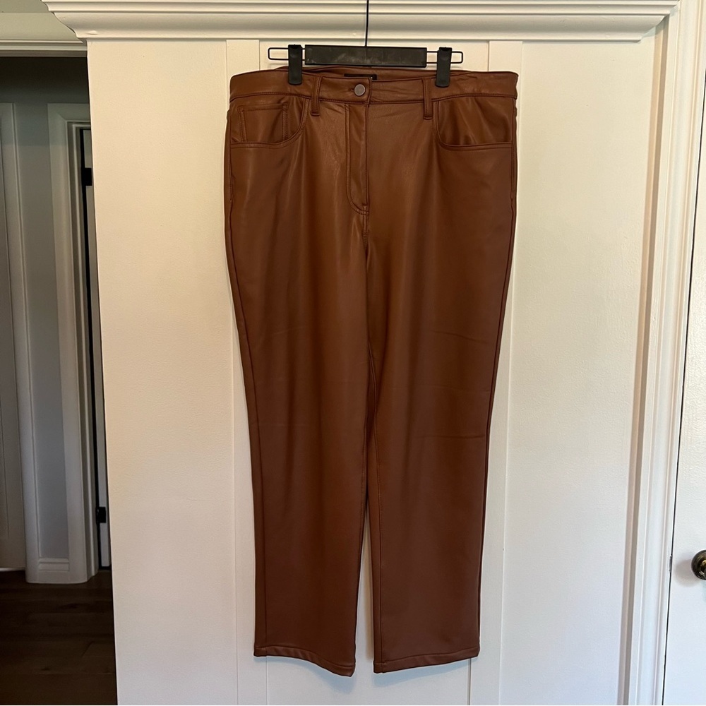 Women’s Size 14 Tan Brown Signature by Reitmans Faux Leather Pants | GUC 🤎👖 - Picture 2 of 10
